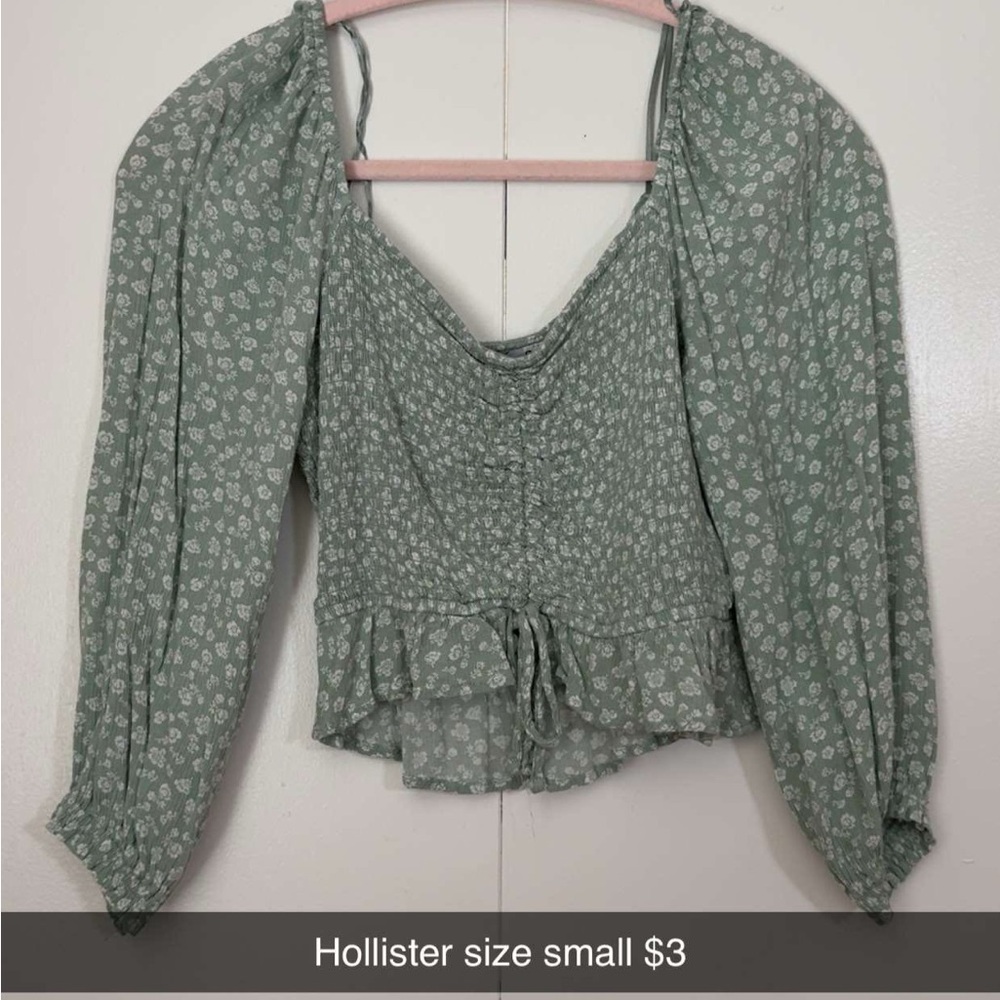 Hollister Green Floral Women's Top